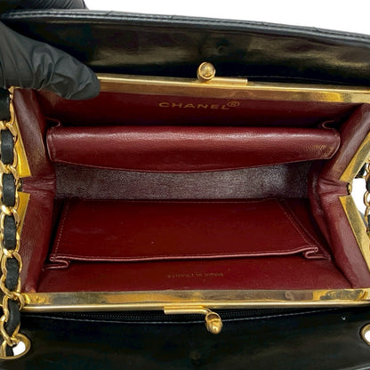 シャネル ココマーク Vステッチ ラムスキン ショルダーバッグ