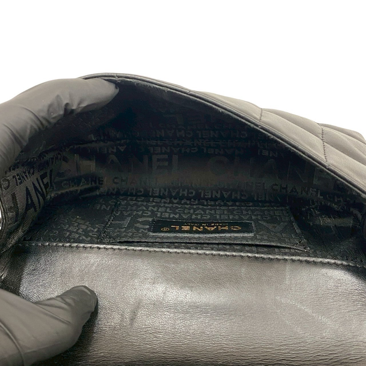 シャネル チョコバー ラムスキン ミニ ショルダー バッグ