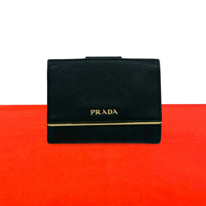 プラダ レザー二つ折り財布