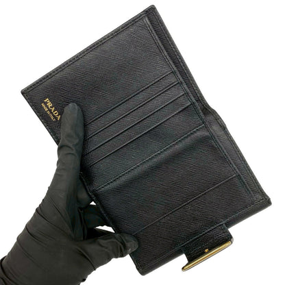 プラダ レザー二つ折り財布
